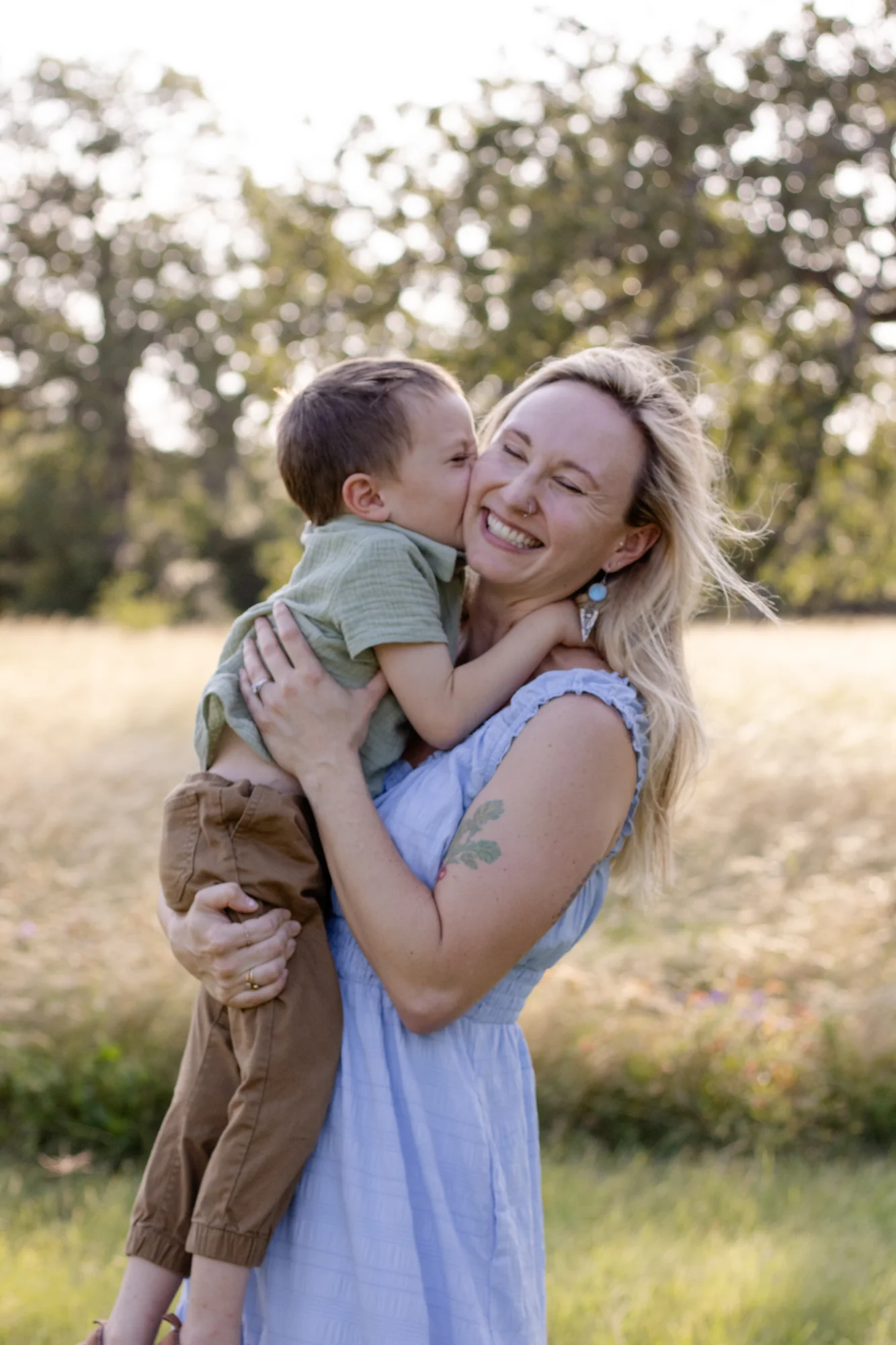 A natural moment from the Elsass family session